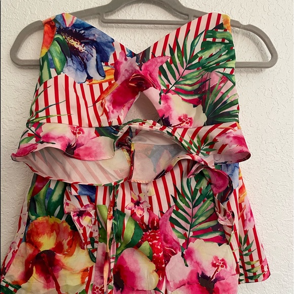 Tropical top and shorts set - Picture 1 of 4